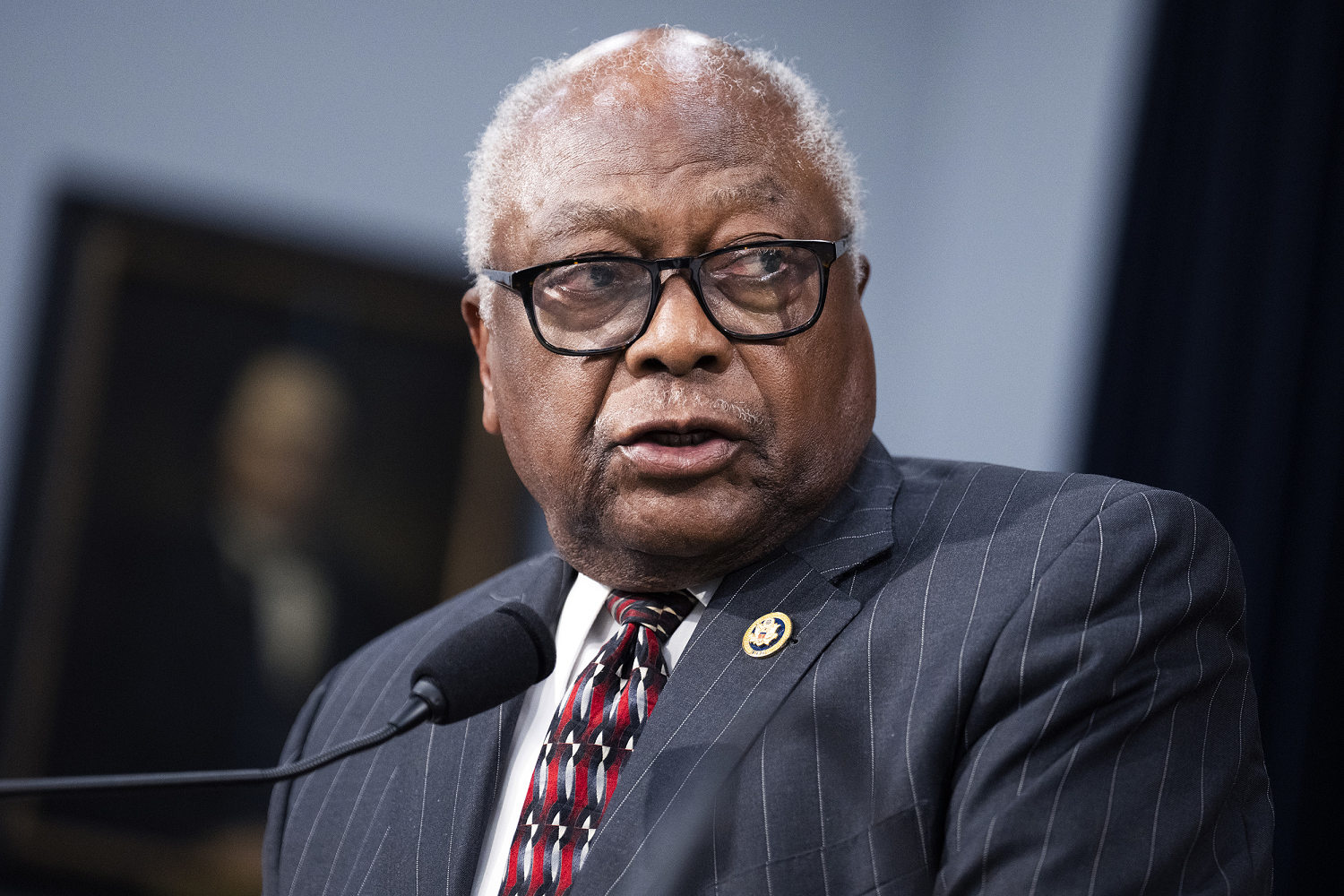 Rep. Jim Clyburn says impeaching Trump shouldn’t be Democrats’ priority if they win back the House