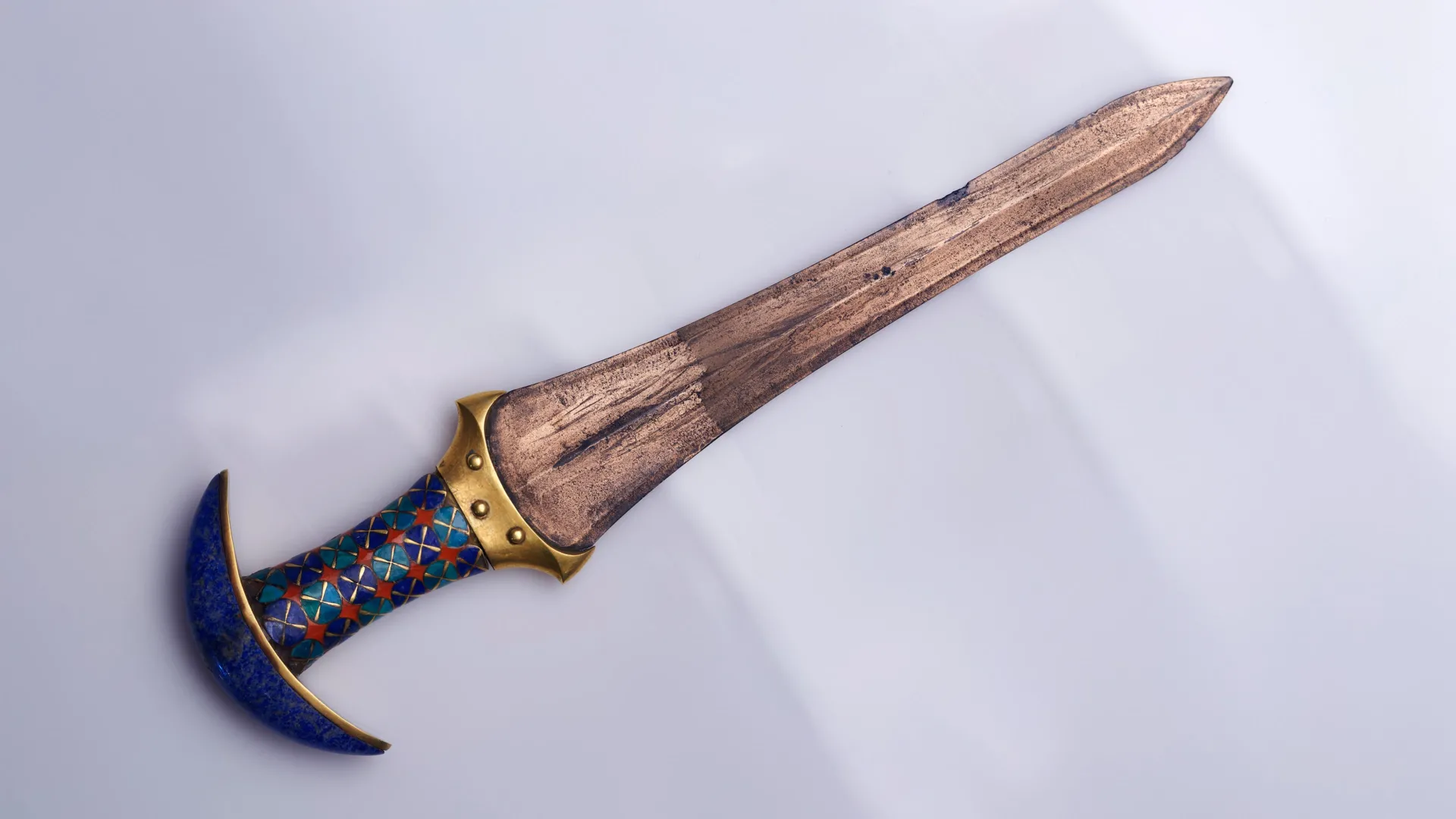 ancient-egyptian-princesses-were-buried-with-weapons.-their-bones-reveal-why