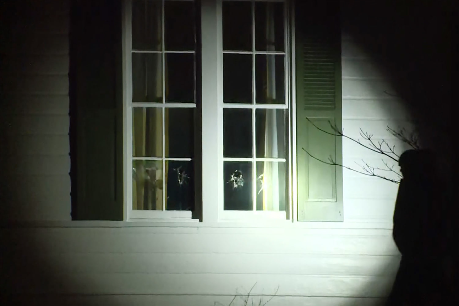 Man pleads guilty to breaking windows at JD Vance’s Ohio home
