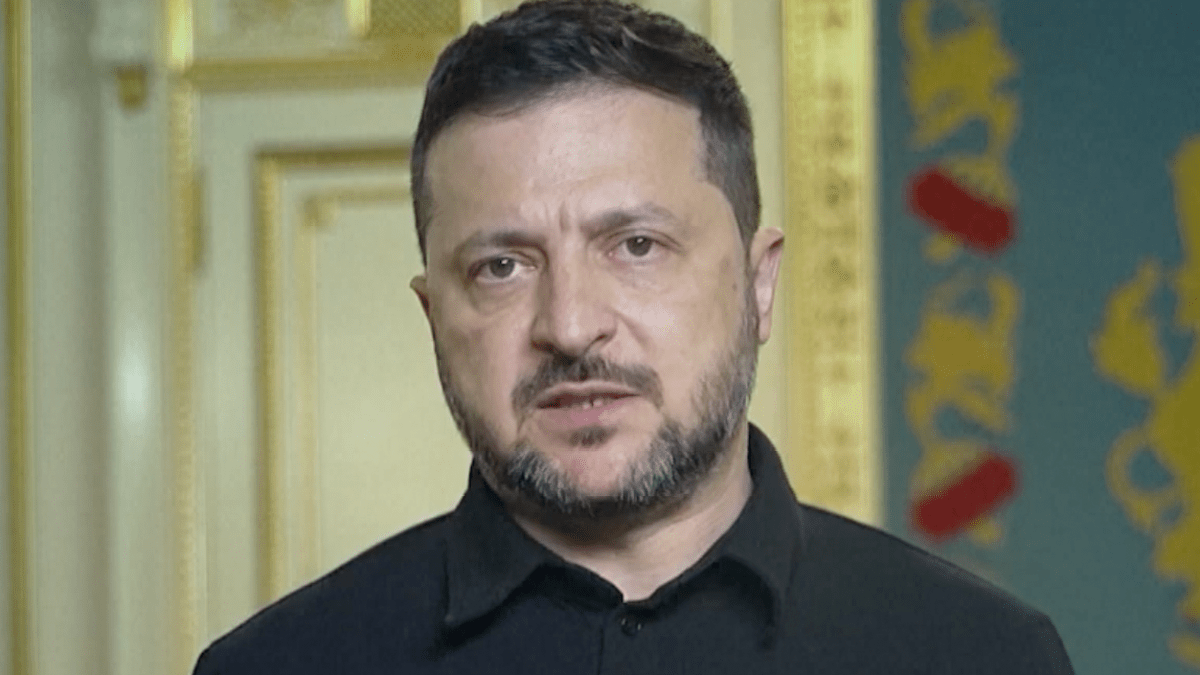 Zelenskyy warns airlines as Ukrainian drones target Russian airspace