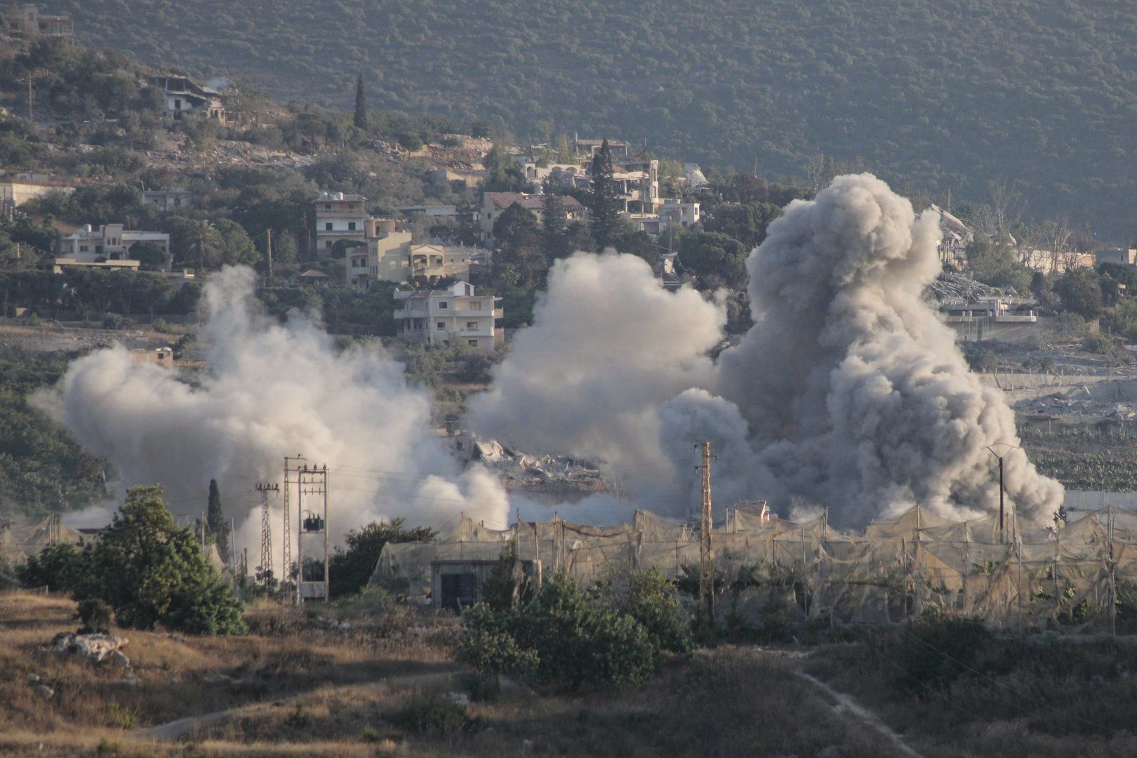 No shelter or water, yet Lebanese return home, defying Israel.
