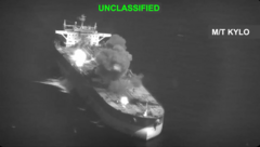 US hits three Iranian oil tankers after saying its warships were targeted