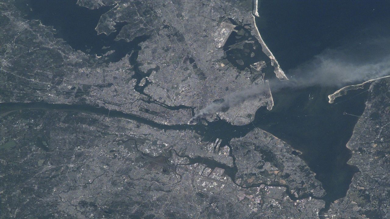 25 years ago, a NASA astronaut captured this haunting photo of the 9/11 attacks — Earth from space