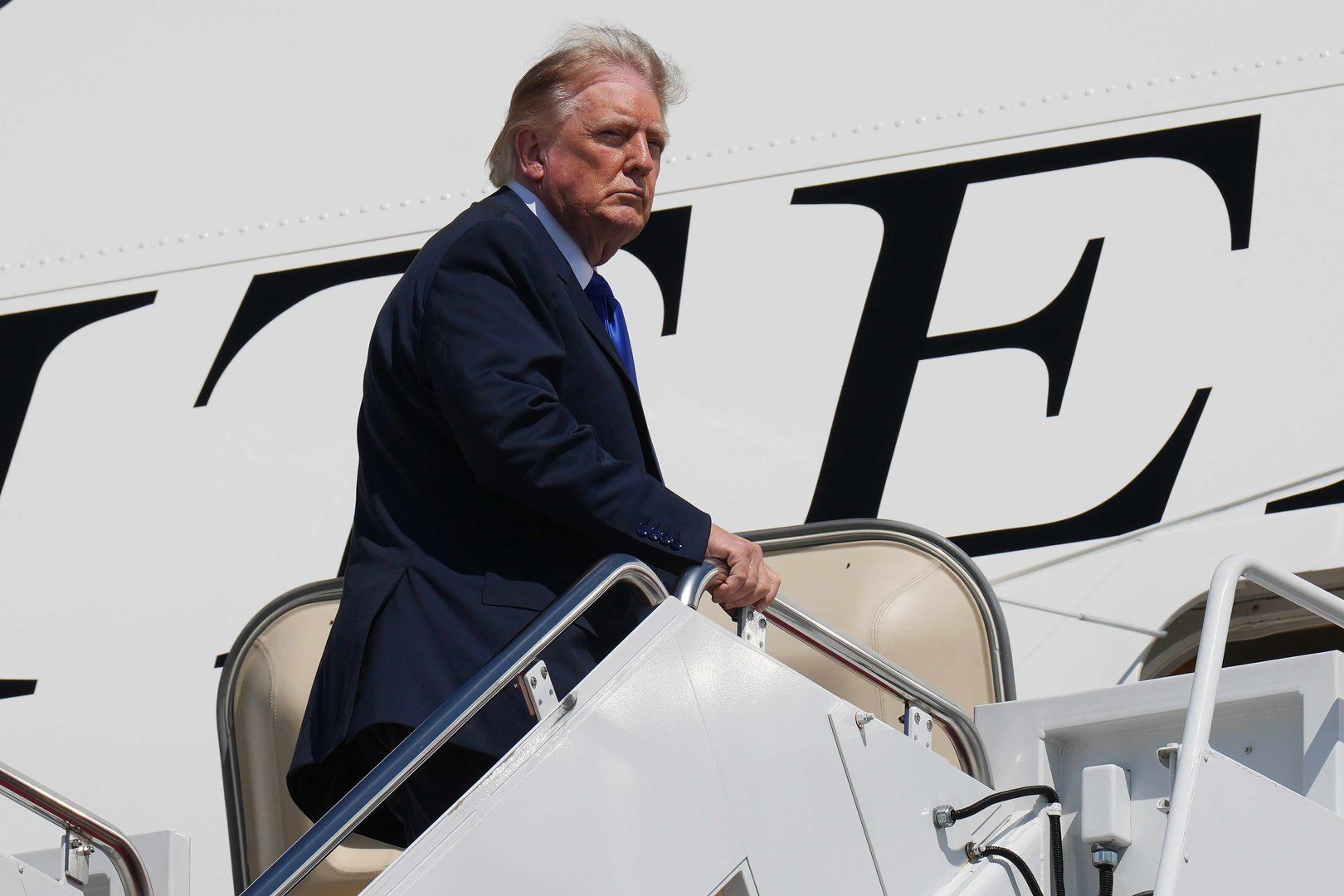 Trump says the US-Iran war will end right after midterms