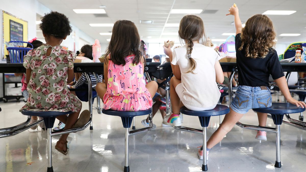 Did prisoners in Kansas donate over $4K to pay off school lunch debt?