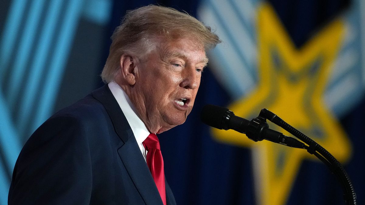 Did Trump say Republicans are ‘dumbest group of voters’ in 1998?