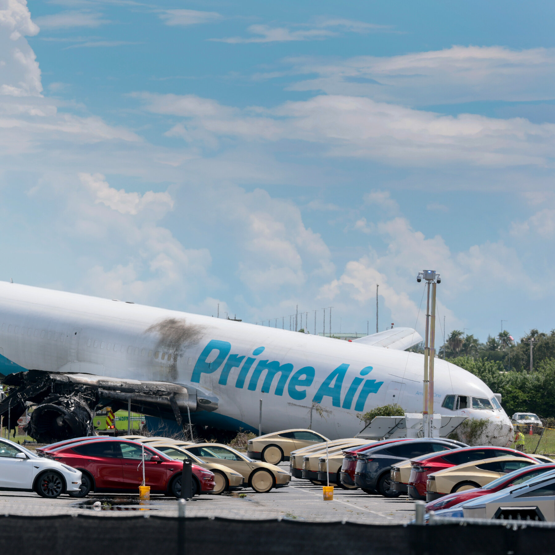 Amazon Suspends Flights With Airline Whose Plane Crashed in Miami