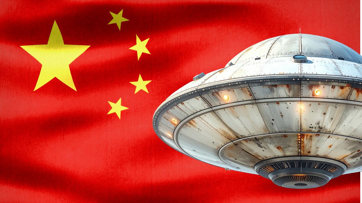 Did Chinese government warn people not to respond to aliens and call UN hotline instead?