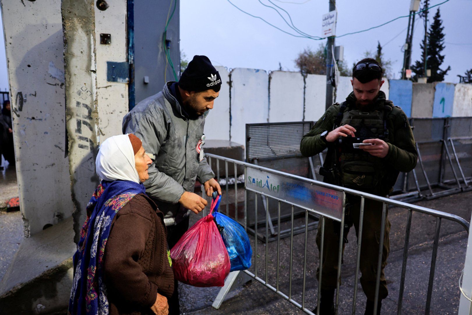 Palestinians use radio to navigate Israeli occupation and pogroms