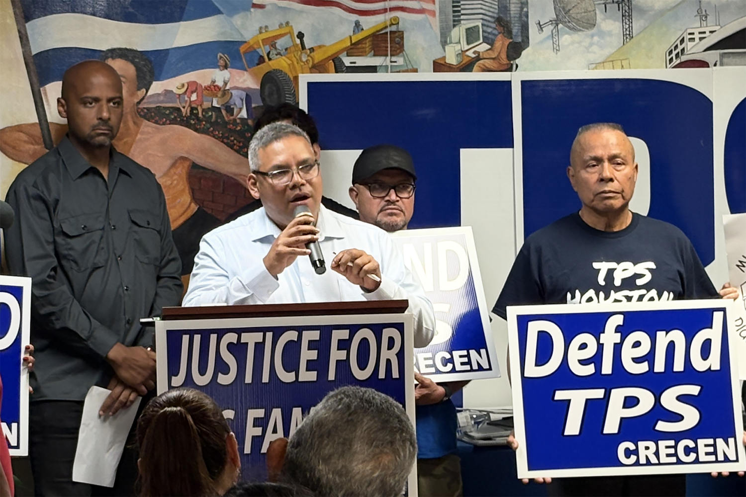 Salvadorans with TPS don’t know how long their protections will last
