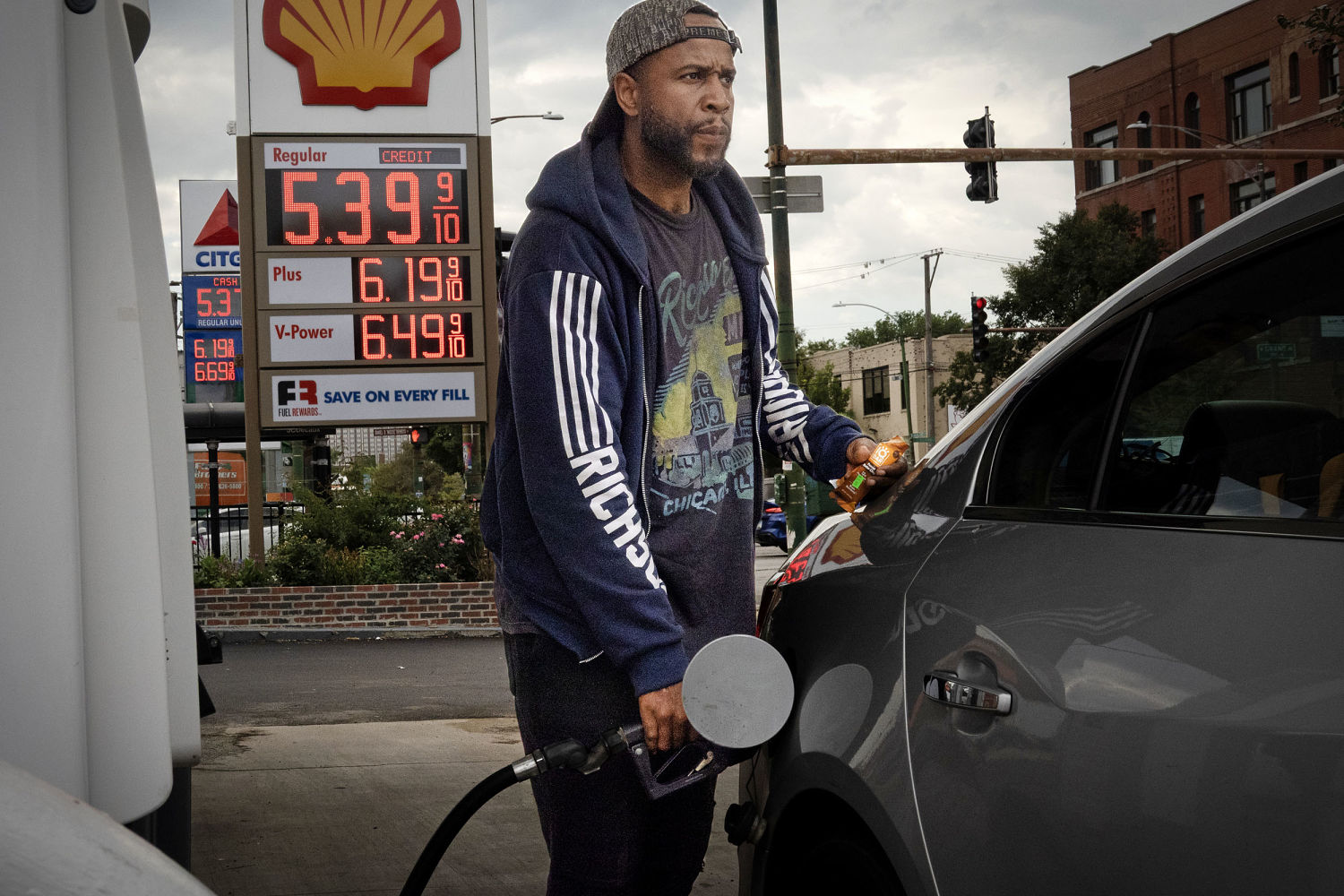 Gas prices approach highest level this year with just weeks to go before midterms
