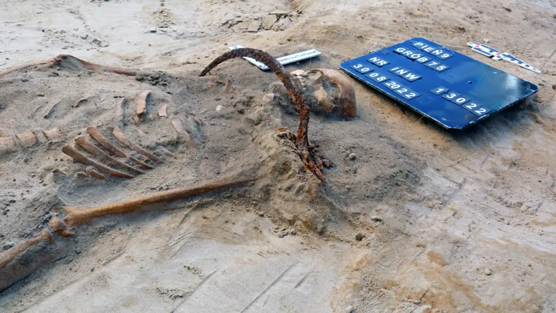 This ‘anti-vampiric’ grave used two strategies to stop the undead