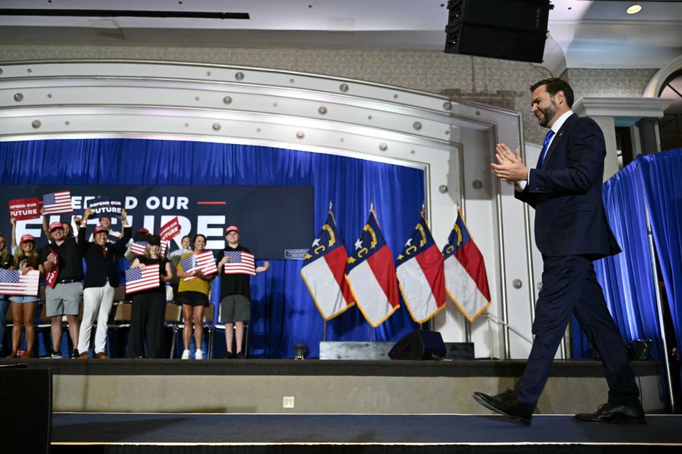 JD Vance roasted for backing Trump’s ‘incredible self-own’: ‘Putting lipstick on a pig’