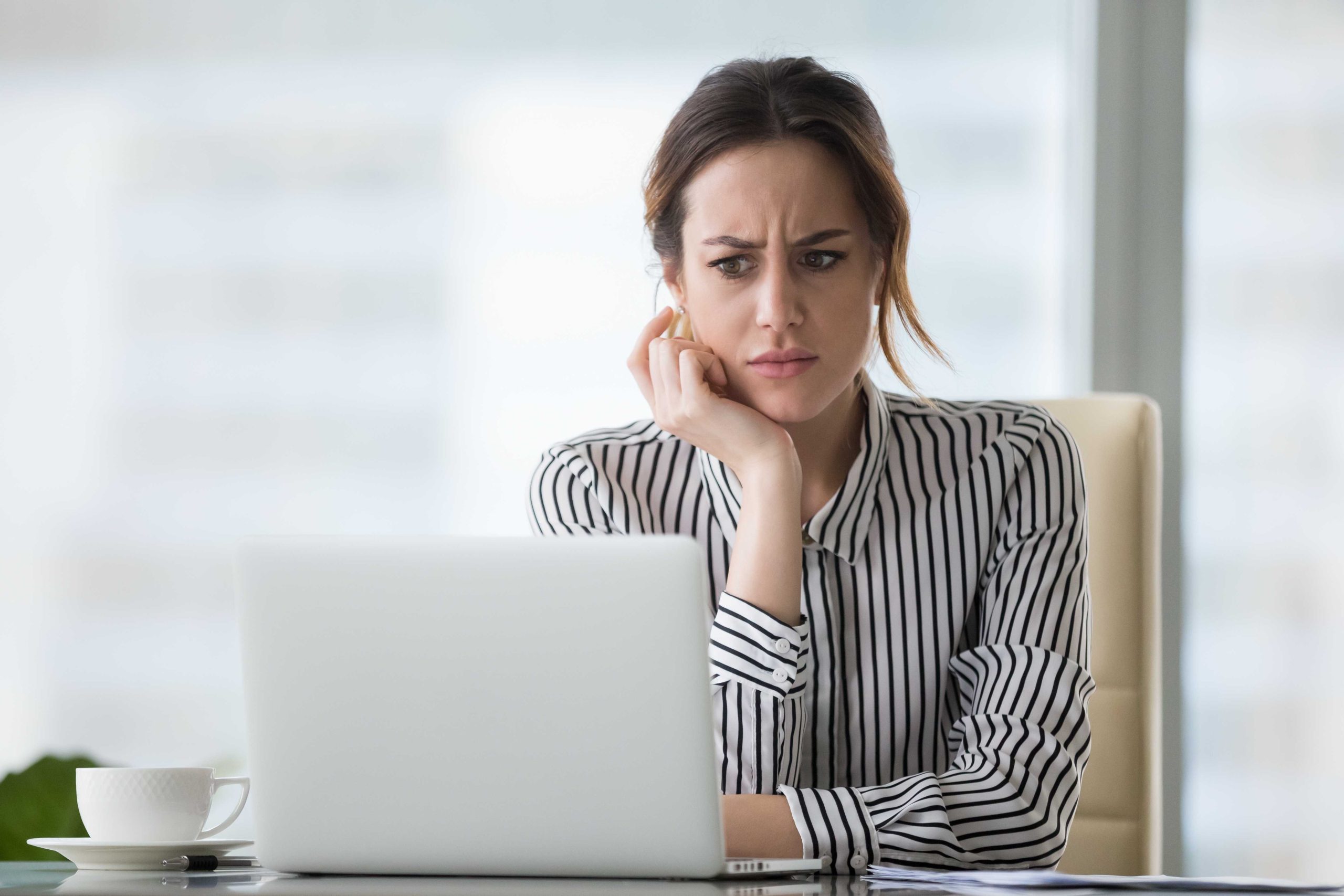 Beware these fake websites selling subscriptions to AI assistants