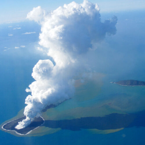 Small undersea volcanoes may unleash outsized tsunamis