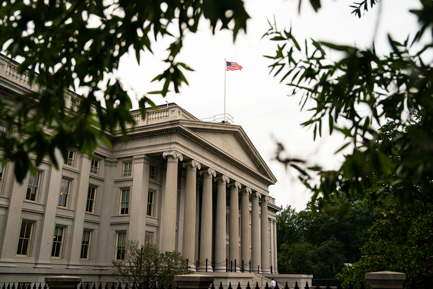 Treasury yields surge to nearly 20-year high as oil jumps back above $100