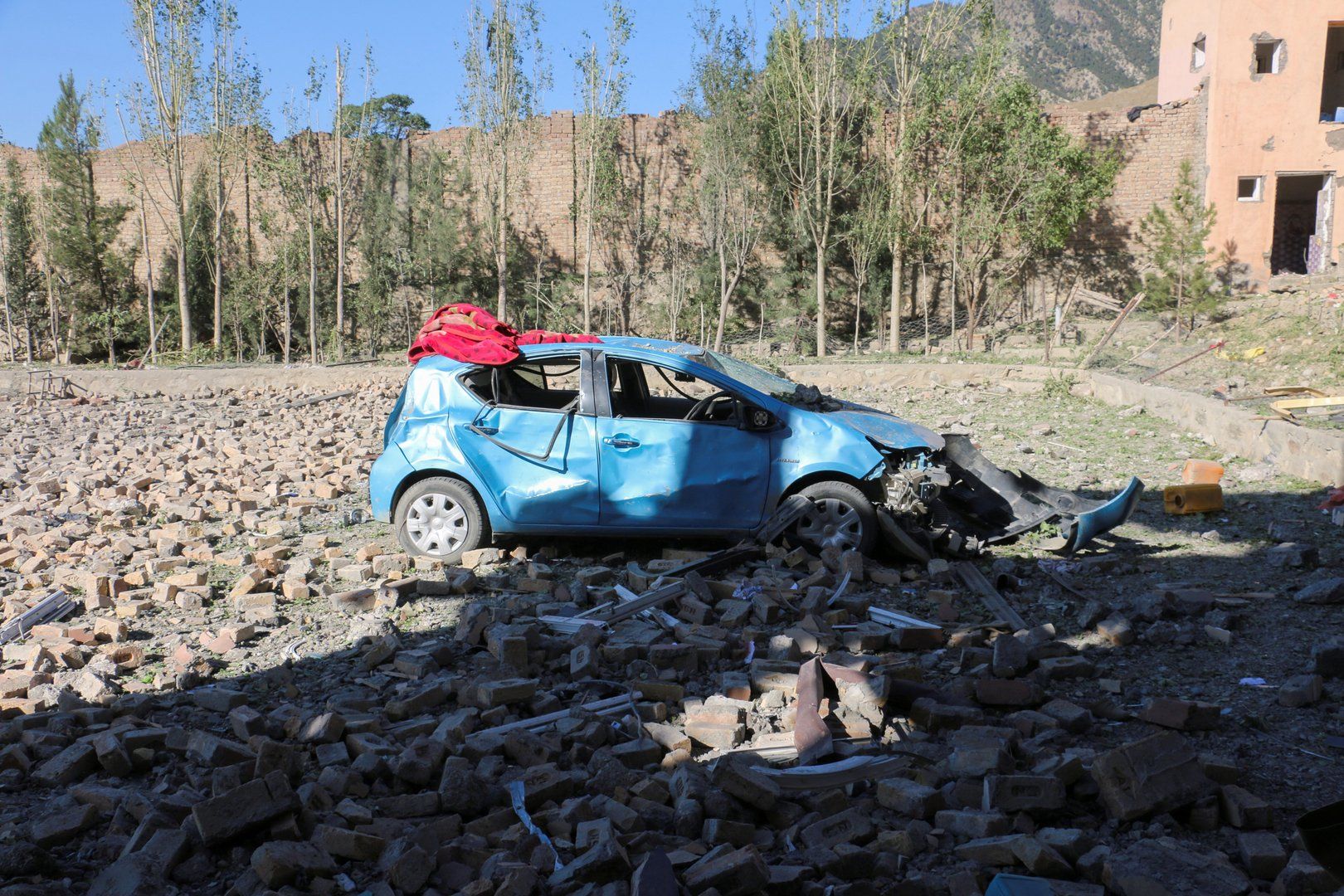 Why is violence between Pakistan and Afghanistan recurring?