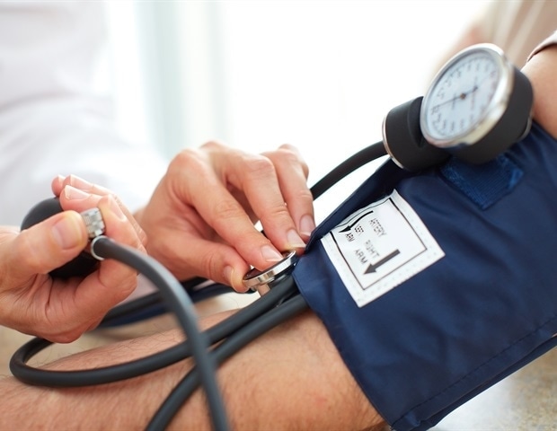 Virtual reality and music may help lower blood pressure during emergencies