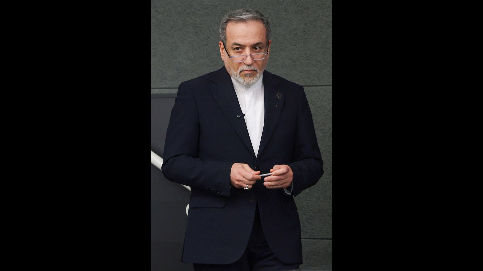 ‘Iran ready for doomsday war’, FM Araghchi says