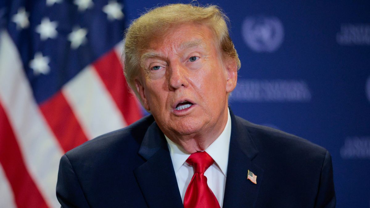 9 times we’ve debunked fake Trump quotes