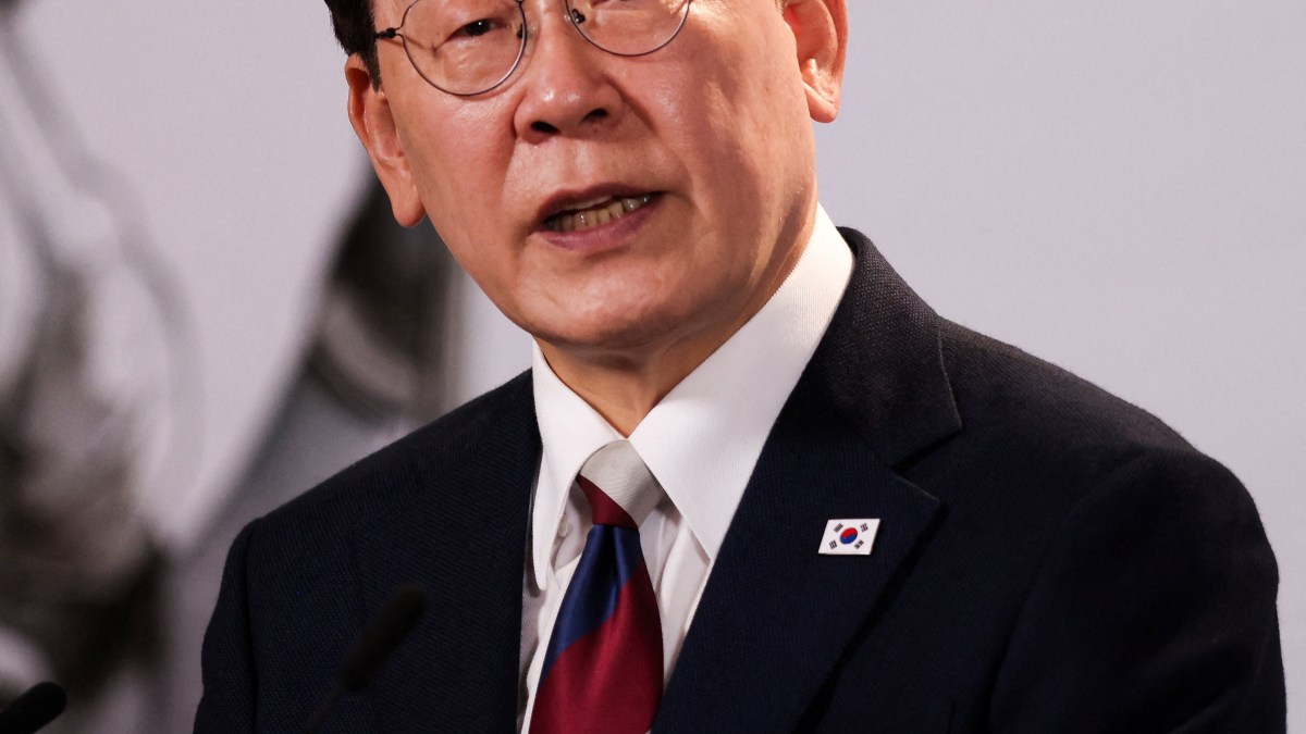 Why South Korea is demanding an apology from Ukraine over North Korean PoWs