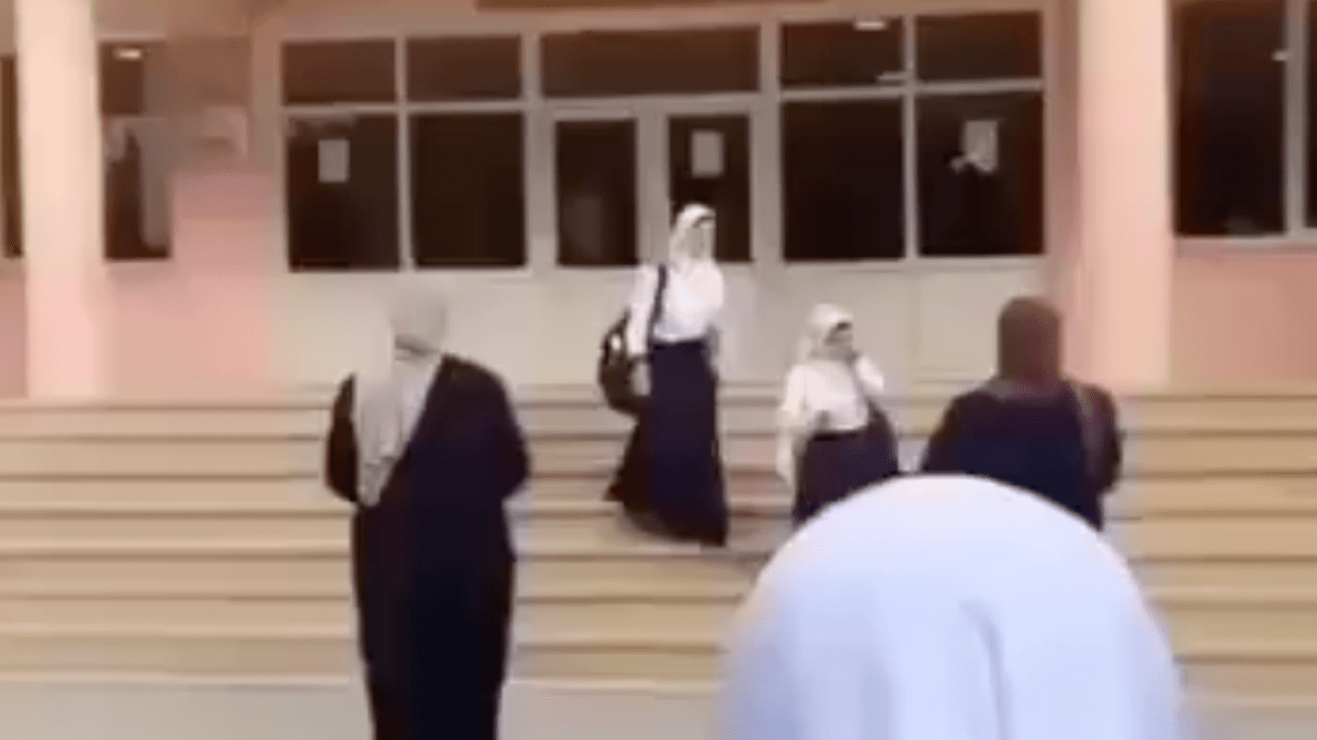 Hijabi students turned away from school in Azerbaijan