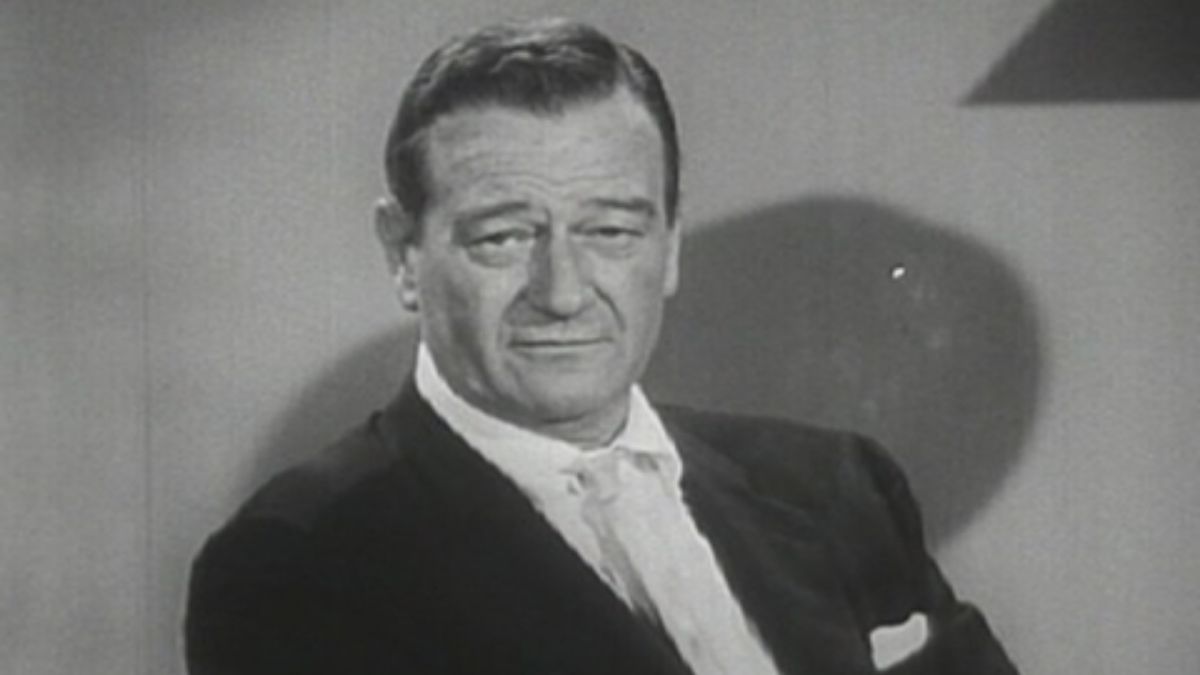 Did John Wayne buy 1,200 foreclosed homes for homeless Vietnam veterans?