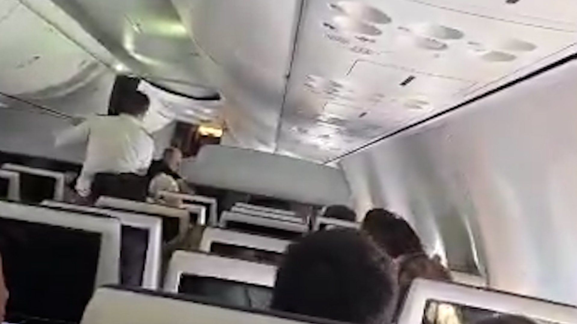 FlyDubai pilot hailed as ‘national hero’ as he describes attack