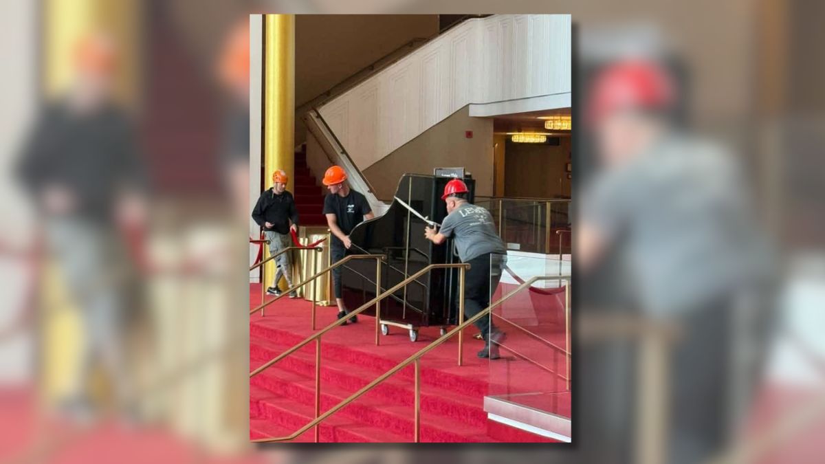 Is Kennedy Center selling its Steinway pianos?