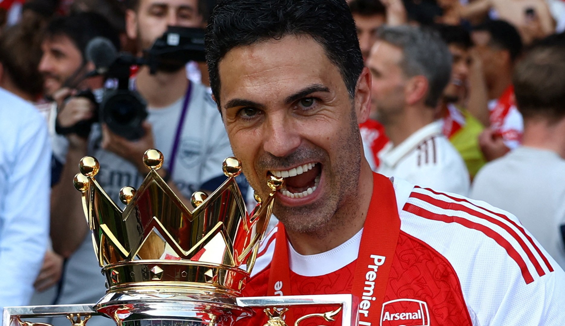 Arsenal boss Mikel Arteta signs new contract with Premier League champions