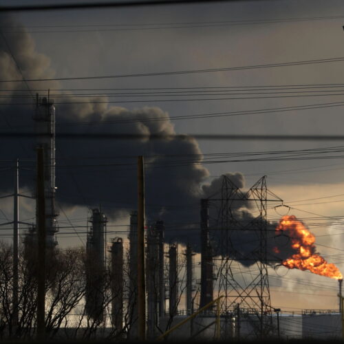 ExxonMobil’s own scientists doubted climate fixes the company hyped