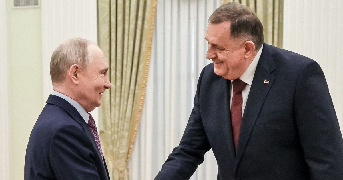 What were Trump operatives doing for pro-Russian politician Dodik in Bosnia?