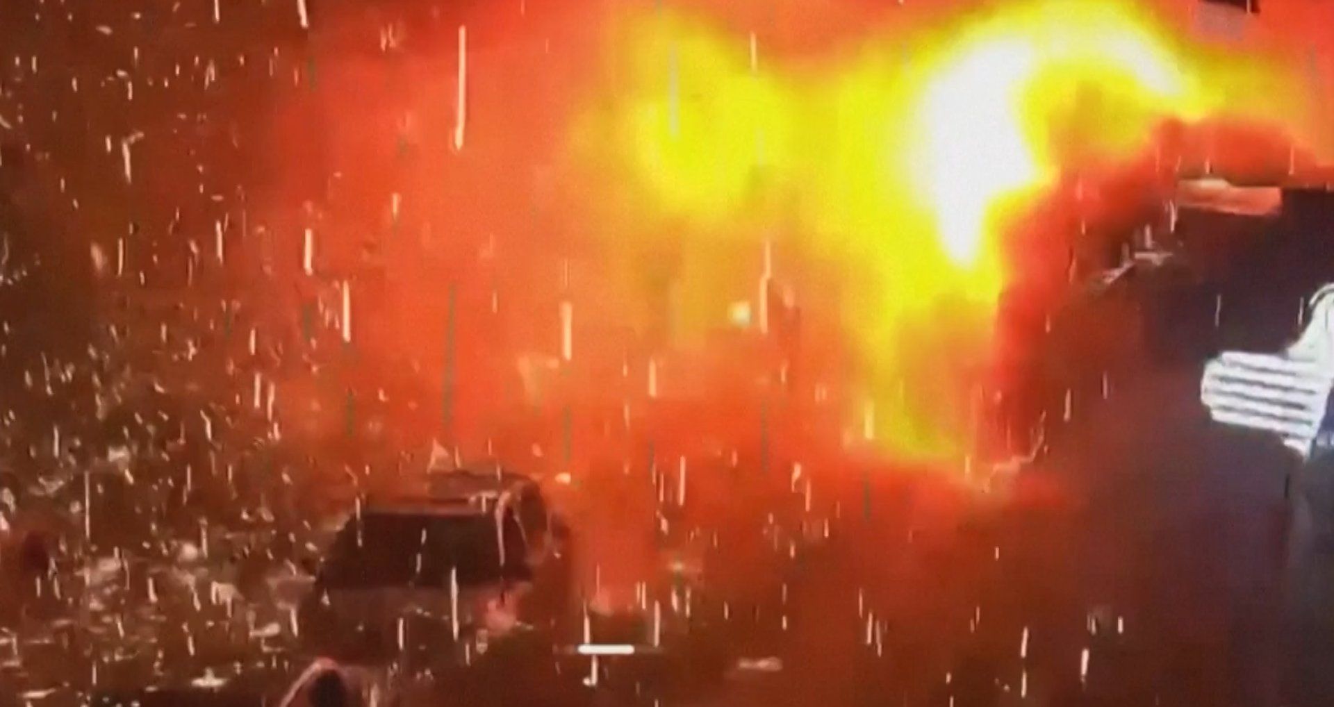 Footage shows moment Russian strike hits Ukrainian grocery store