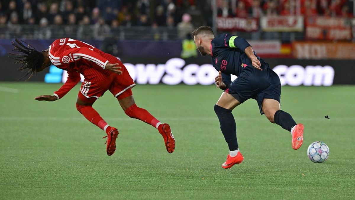 Bayern’s Michael Olise sent off for ‘super dumb’ yellows within seconds