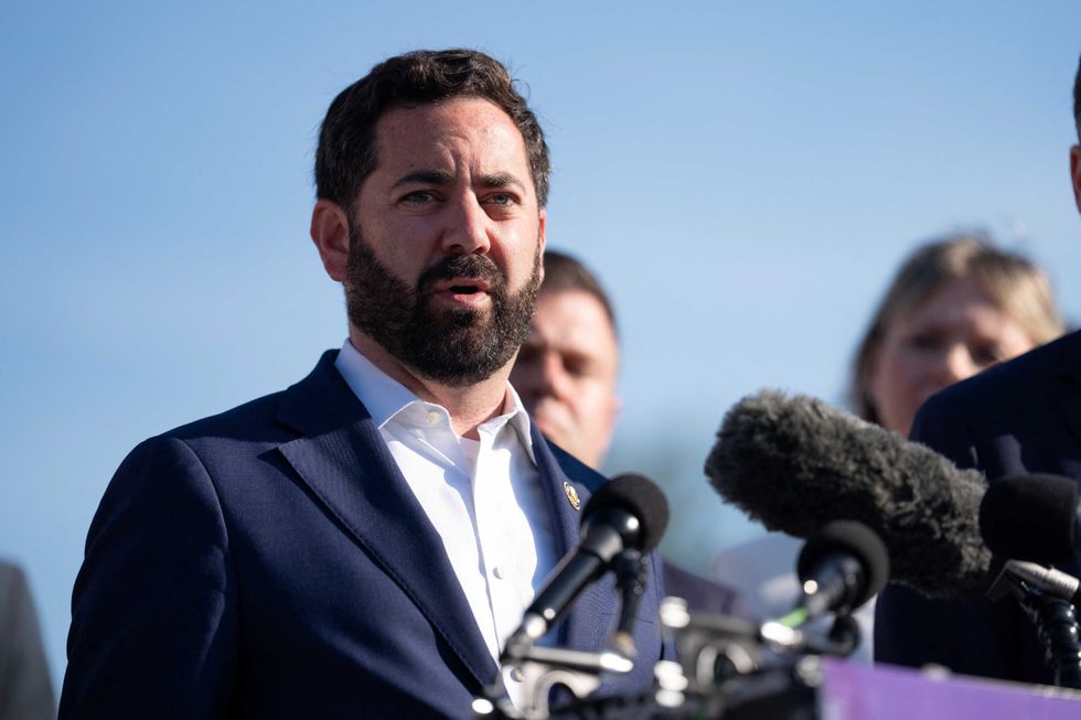 MAGA candidate humiliated after ‘mansplain’ attempt blows up in his face: ‘Sit over there’
