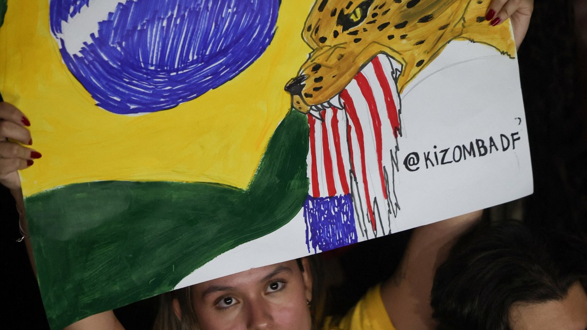 Poll shows Bolsonaro with slight lead over Lula ahead of Brazilian run-off