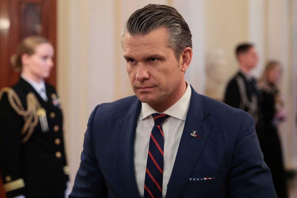 Nicolle Wallace bursts out laughing at Hegseth’s tirade: ‘Can’t believe that’s real!’