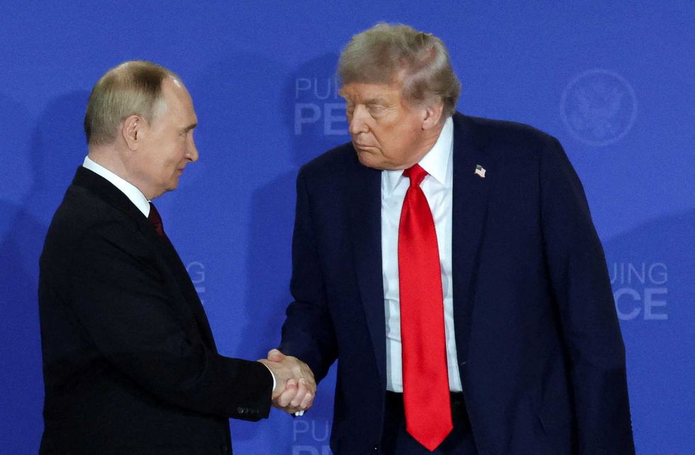 Trump blasted for siding with ‘bloodthirsty thug’ in late-night gift to Russia