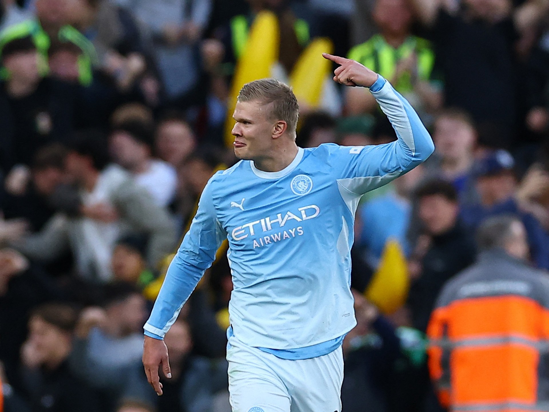 Aston Villa vs Manchester City LIVE: Premier League
