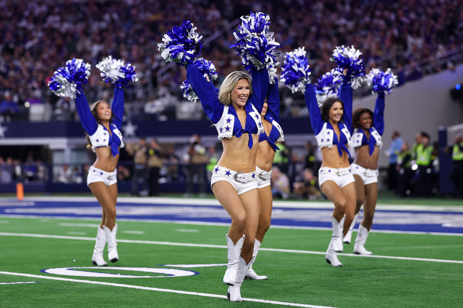 Dallas Cowboys Cheerleaders take legal action against My Chemical Romance over onstage costumes