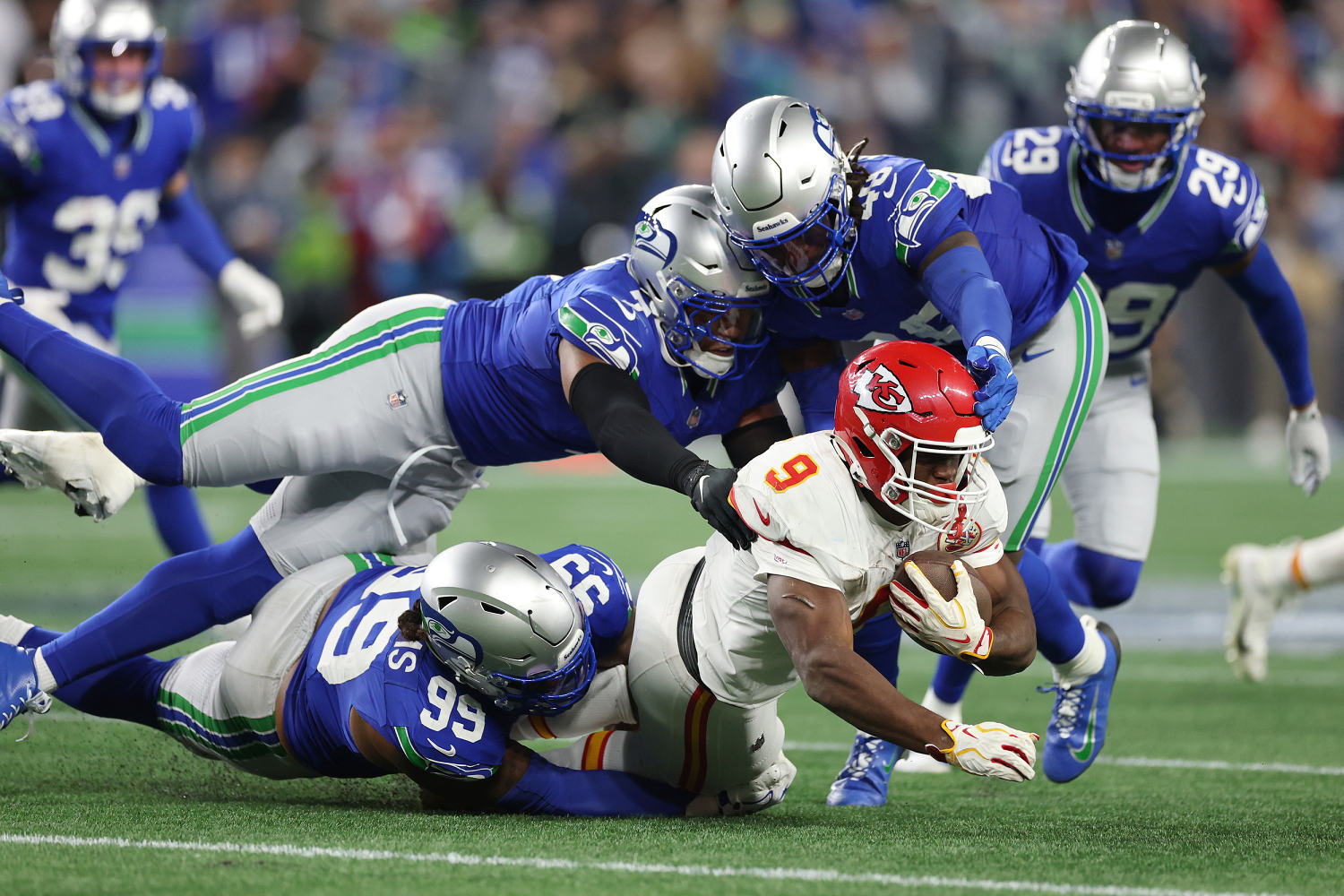 Seahawks defense dominates Patrick Mahomes, Kenneth Walker III in big win