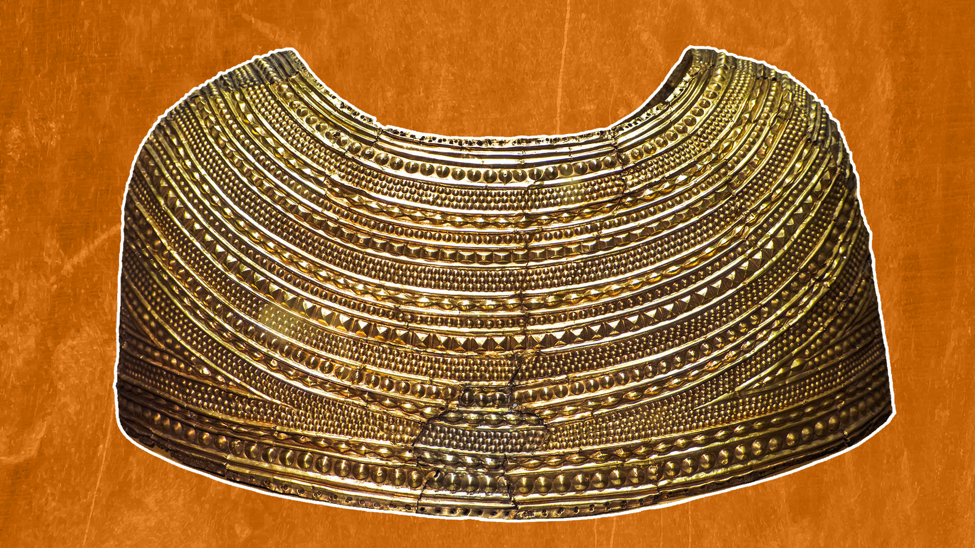 Mold gold cape: A 3,900-year-old accessory that’s one of the finest examples of prehistoric goldwork ever found