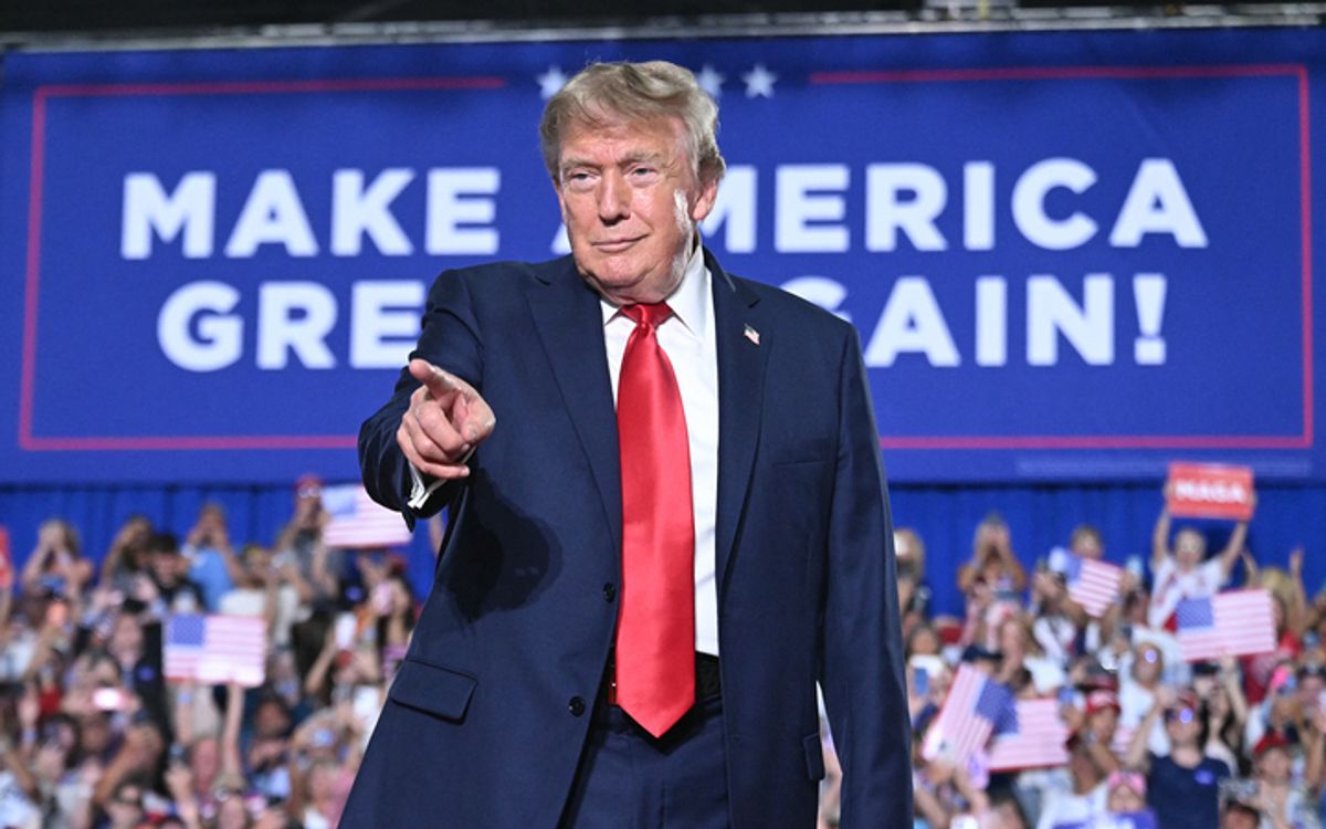 Trump’s political rallies: 15 rumors, investigated
