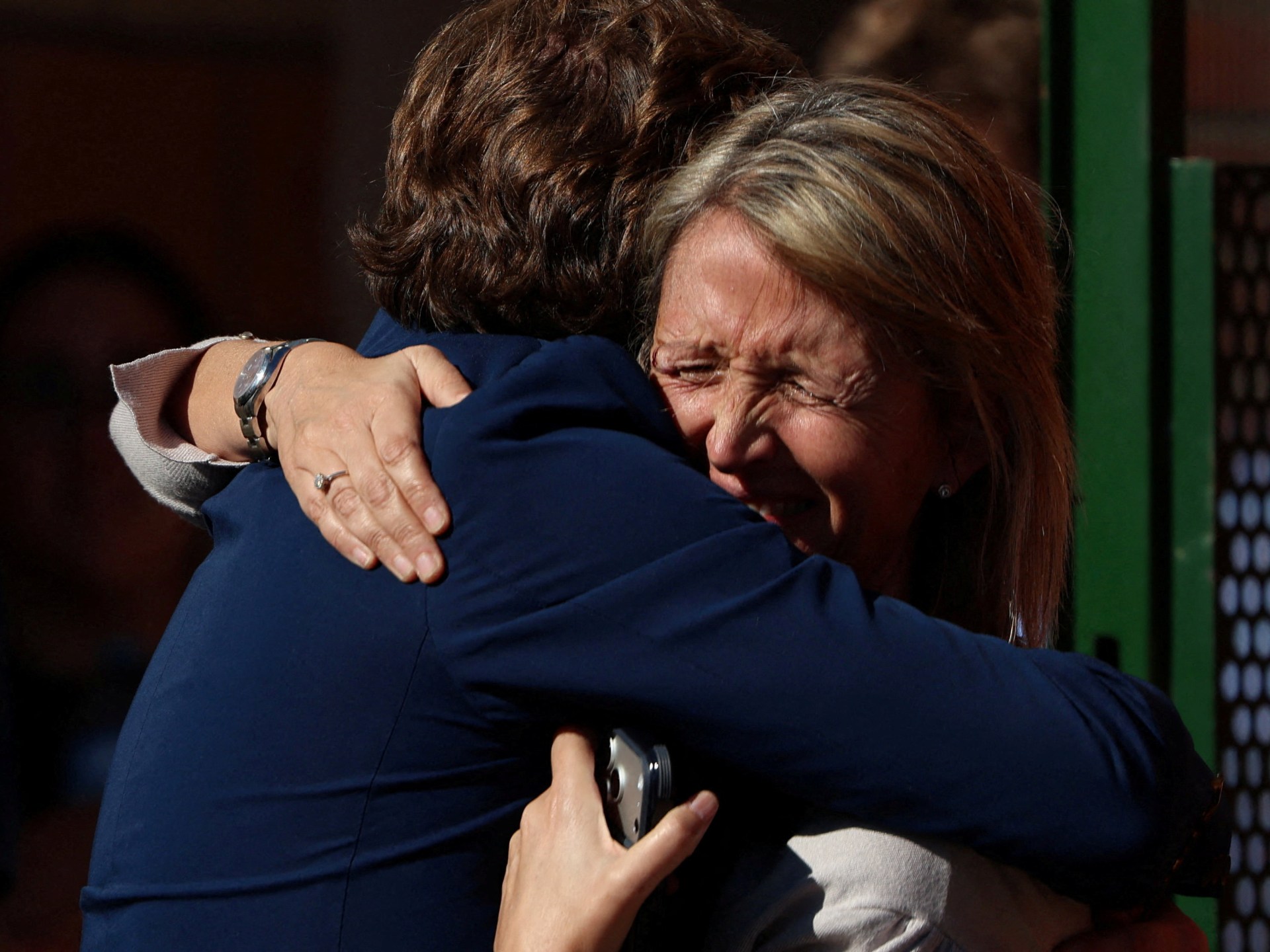 ‘I held this woman in my arms. She died’: Spain mourns train crash victims