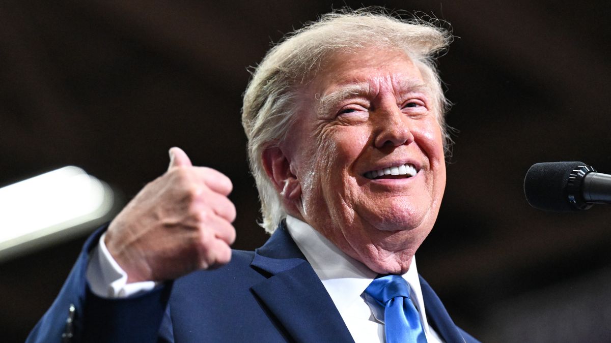 Does video show Trump saying he has a husband?